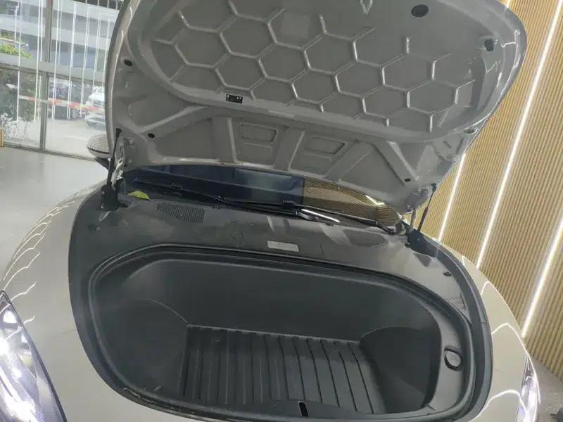 Xiaomi SU7 2024 Rear-Wheel Drive Standard Long-Range Edition — миниатюра 9