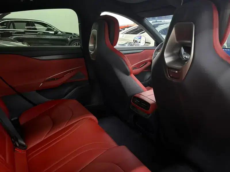 Xiaomi SU7 2024 All-Wheel Drive Long Range Max Edition — миниатюра 18