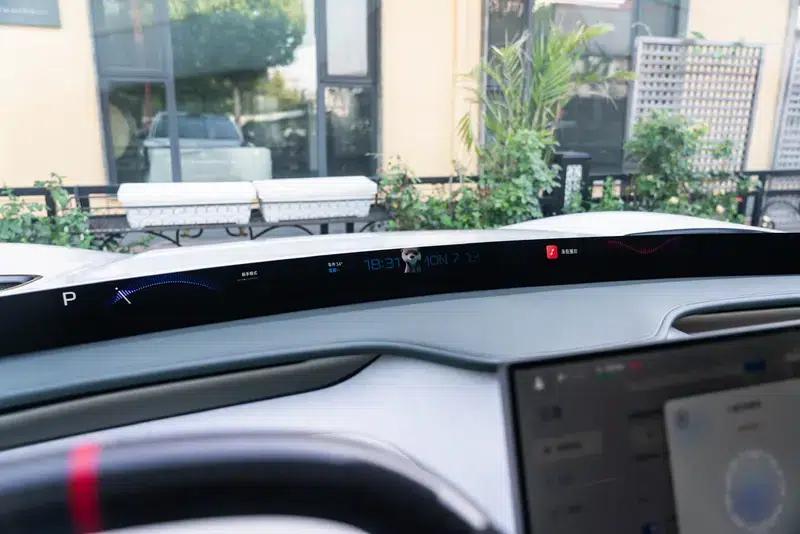 Xiaomi YU7 2025 All-Wheel Drive Max Edition — миниатюра 12