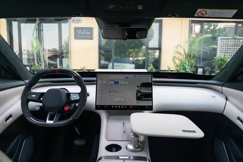Xiaomi YU7 2025 All-Wheel Drive Max Edition — миниатюра 24