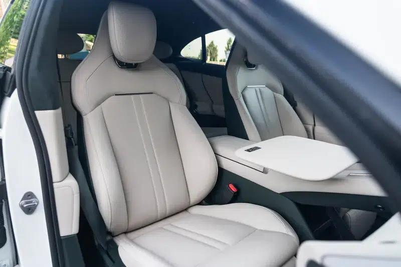 Xiaomi YU7 2025 All-Wheel Drive Max Edition — миниатюра 32