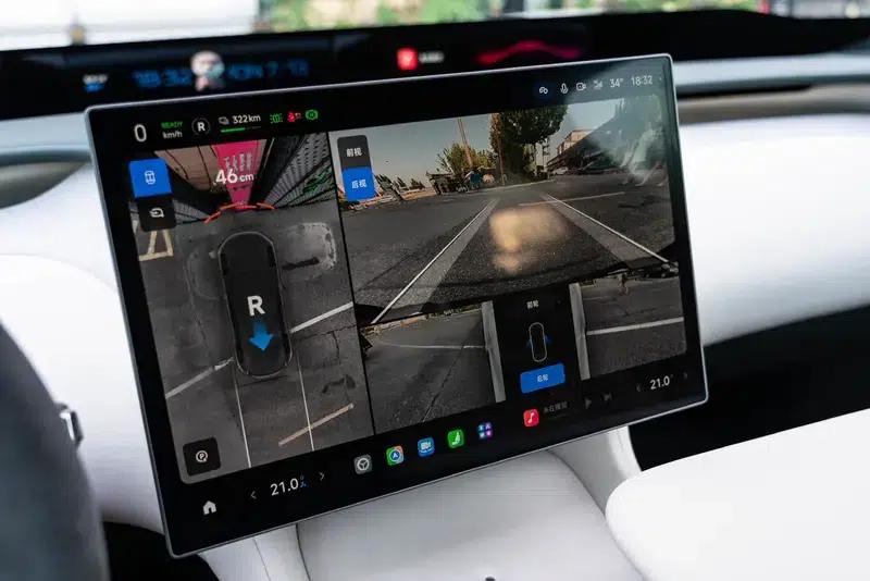Xiaomi YU7 2025 All-Wheel Drive Max Edition — миниатюра 8