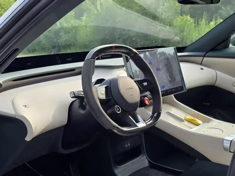 Xiaomi YU7 2025 All-Wheel Drive Max Edition — миниатюра 11