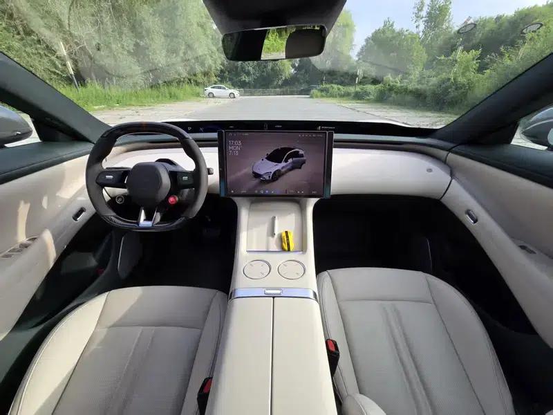 Xiaomi YU7 2025 All-Wheel Drive Max Edition — миниатюра 8