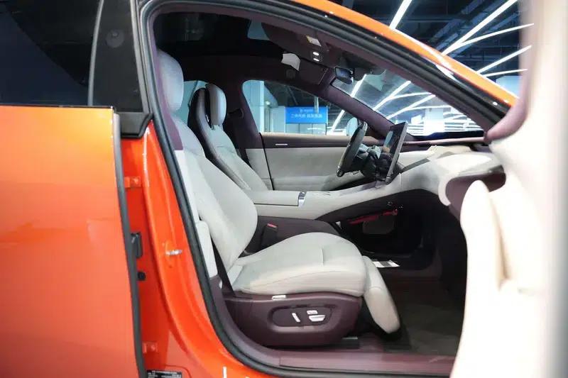 Xiaomi YU7 2025 All-Wheel Drive Max Edition — миниатюра 27