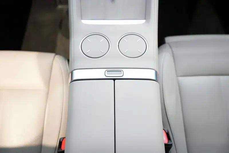 Xiaomi YU7 2025 All-Wheel Drive Max Edition — миниатюра 7