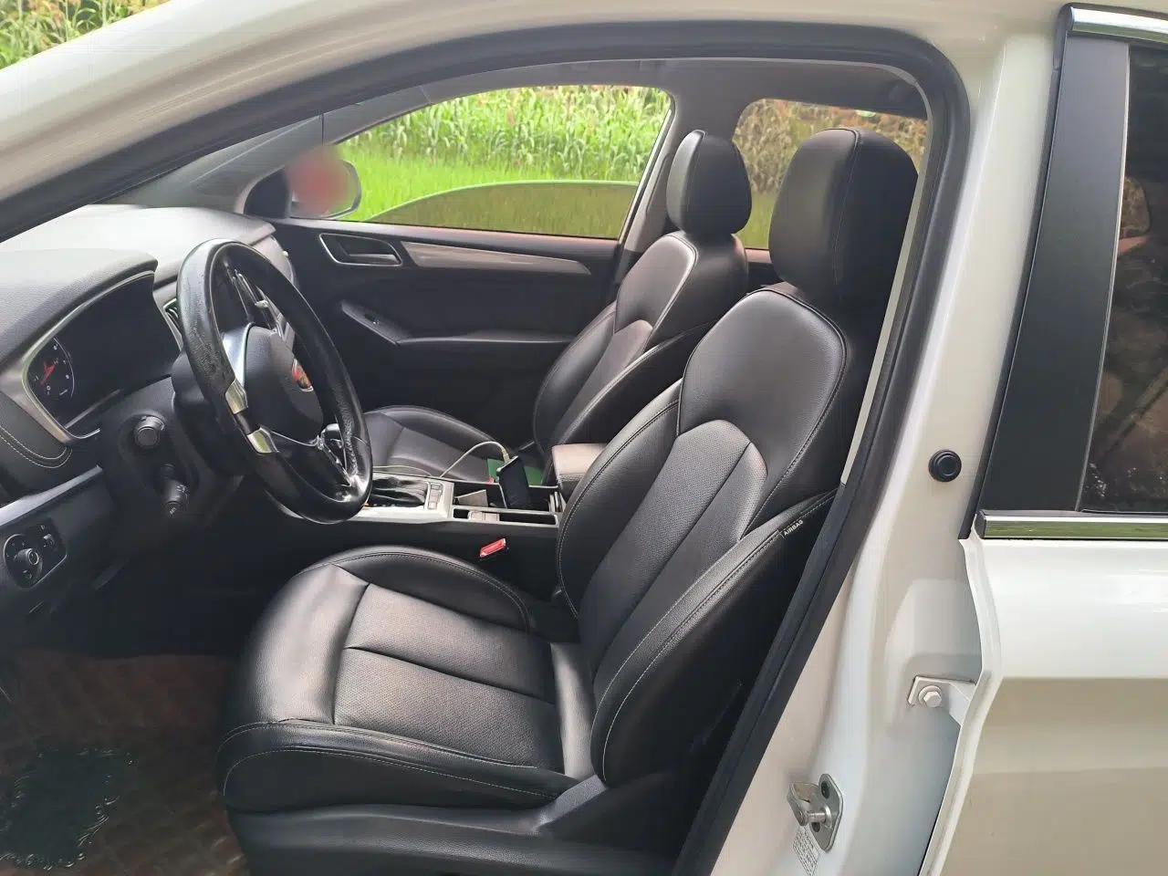 Roewe RX5 2016 20T Two-Wheel Drive Automatic Internet Smart Edition — миниатюра 15