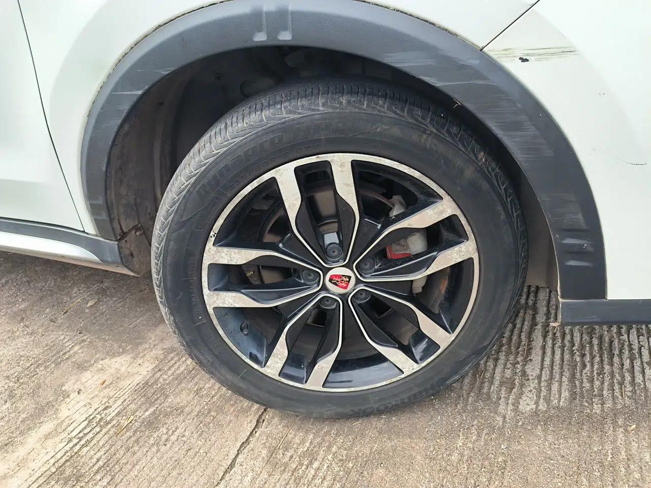Roewe RX5 2016 20T Two-Wheel Drive Automatic Internet Smart Edition — миниатюра 8