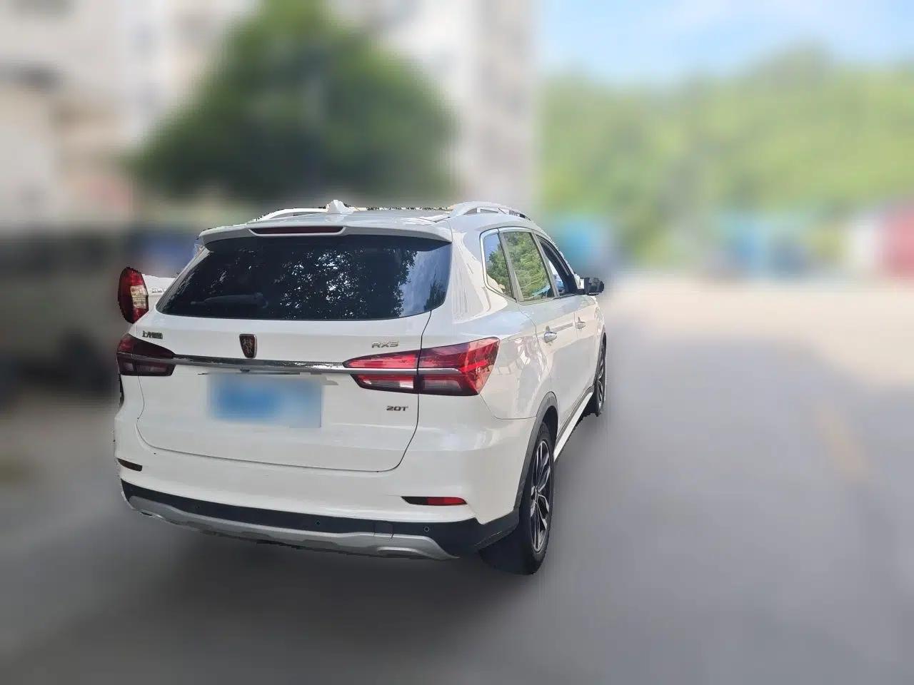Roewe RX5 2016 20T Two-Wheel Drive Automatic Internet Smart Edition — миниатюра 6