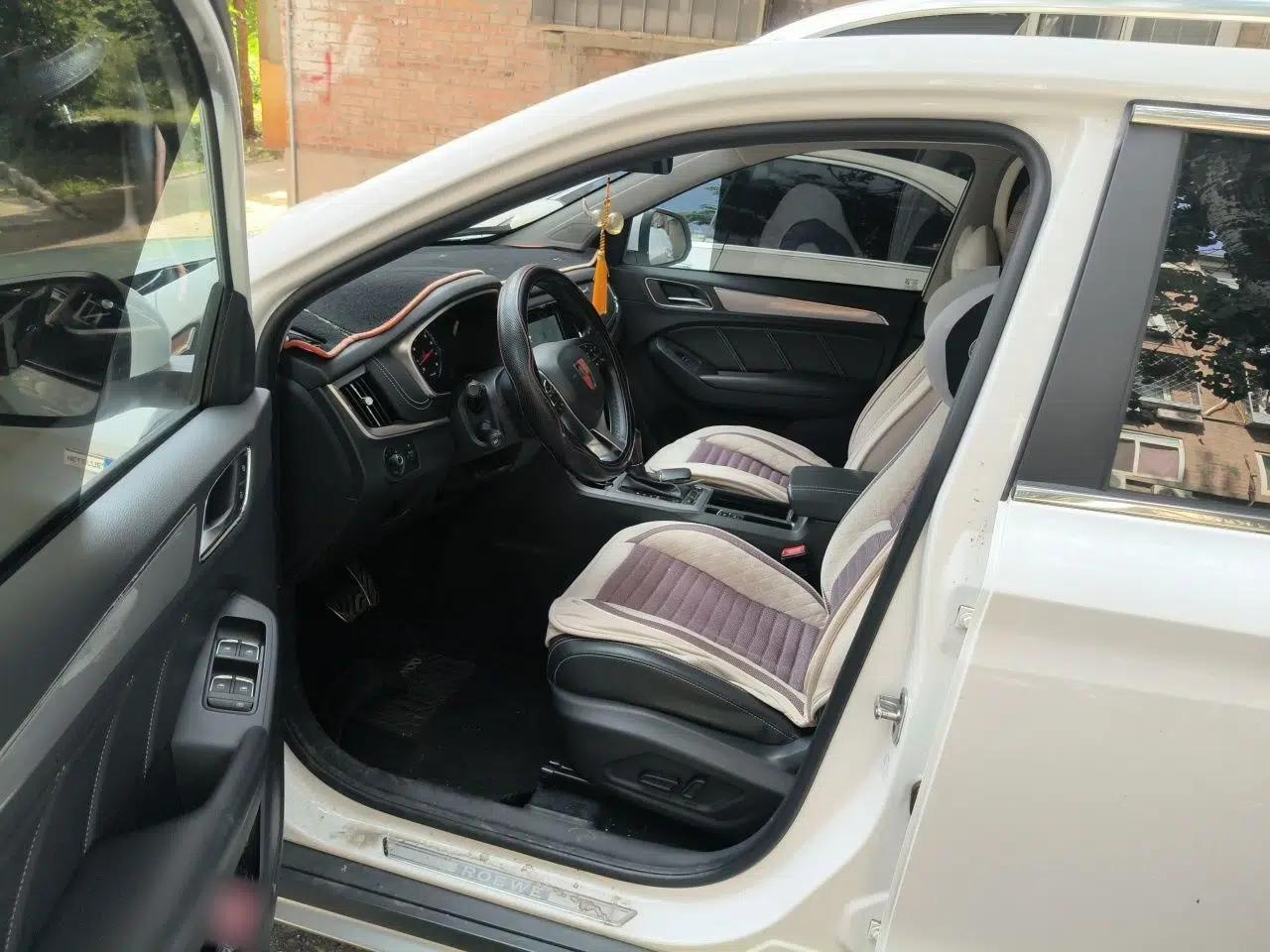 Roewe RX5 2018 20T Two-Wheel Drive Automatic Internet Smart Edition — миниатюра 16
