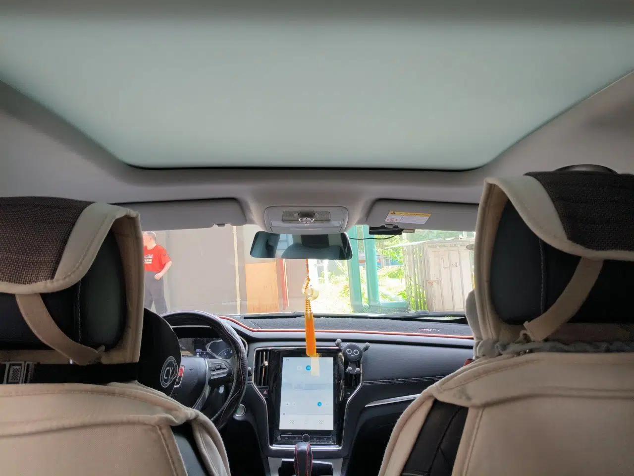 Roewe RX5 2018 20T Two-Wheel Drive Automatic Internet Smart Edition — миниатюра 18