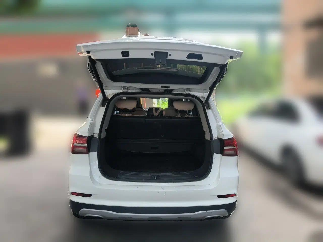 Roewe RX5 2018 20T Two-Wheel Drive Automatic Internet Smart Edition — миниатюра 19