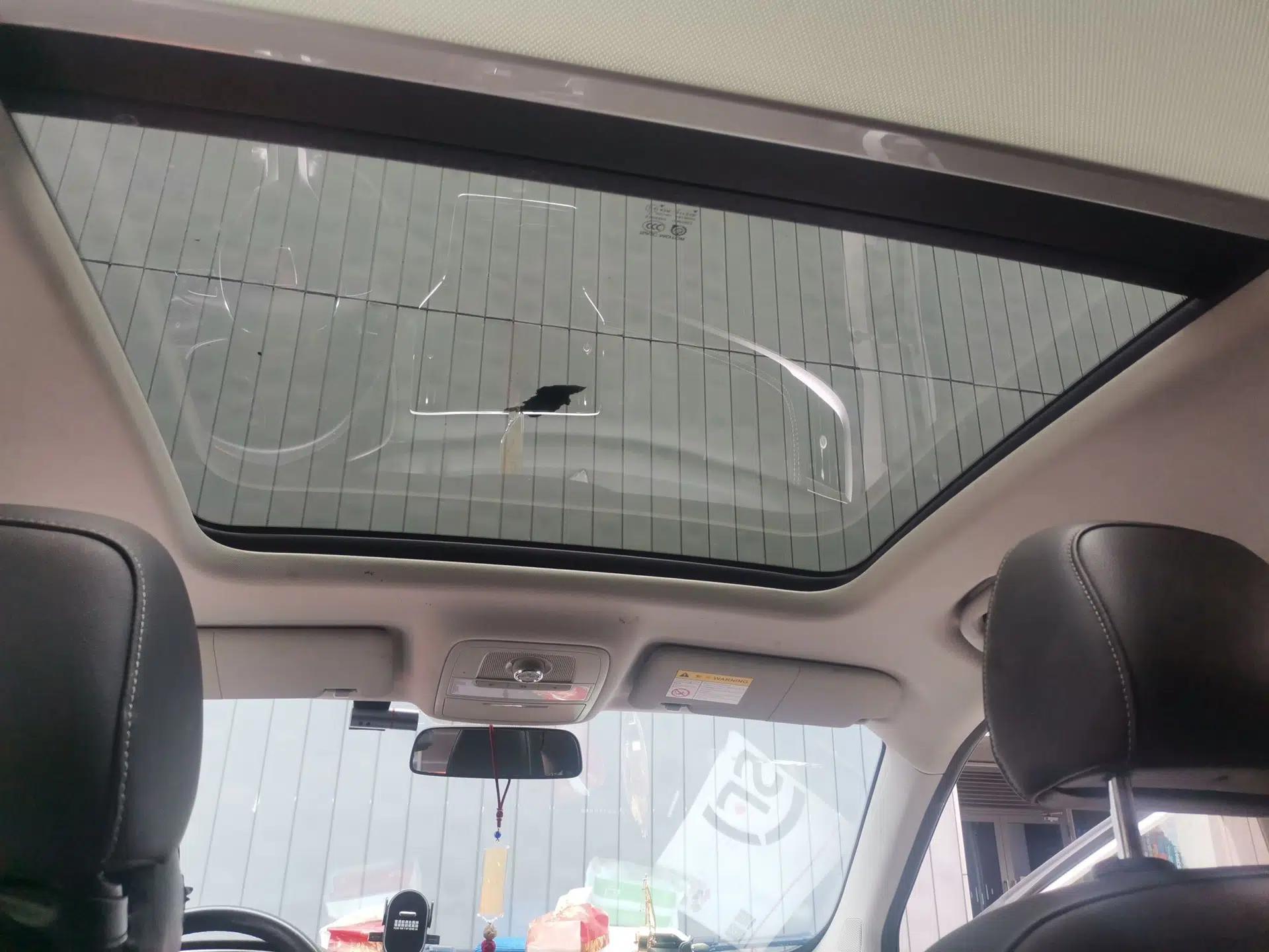 Roewe RX5 2020 20T Automatic 4G Connect Superior Flagship Edition — миниатюра 18