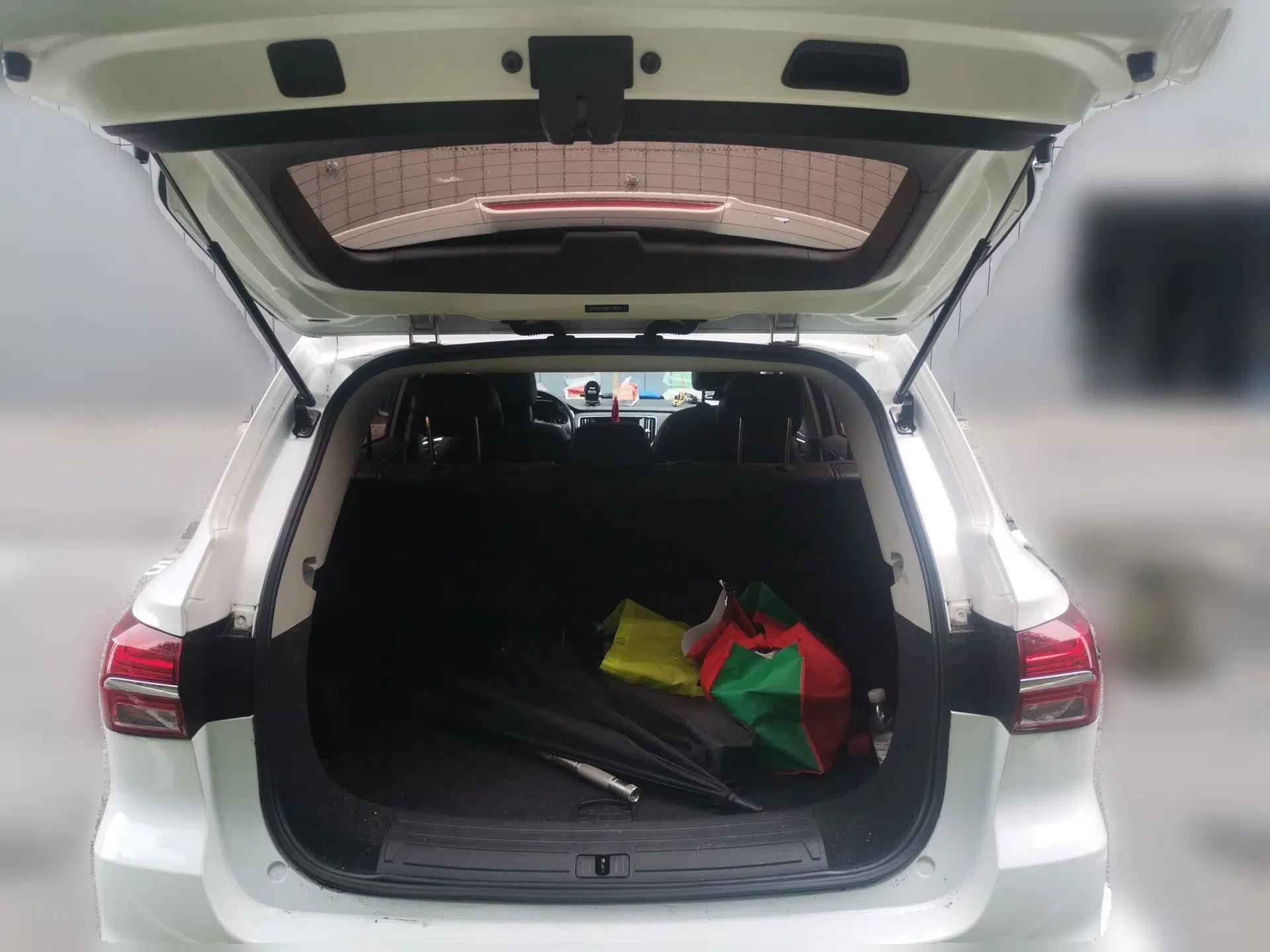 Roewe RX5 2020 20T Automatic 4G Connect Superior Flagship Edition — миниатюра 19