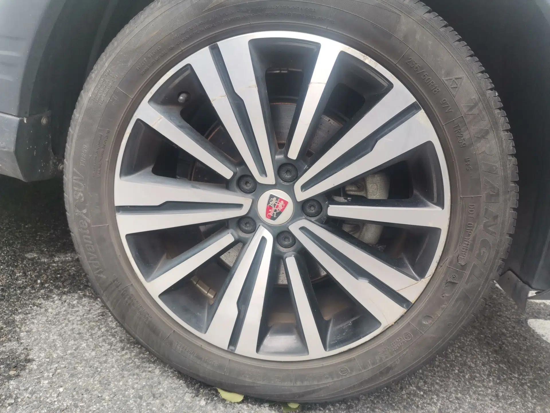 Roewe RX5 2020 20T Automatic 4G Connect Superior Flagship Edition — миниатюра 8