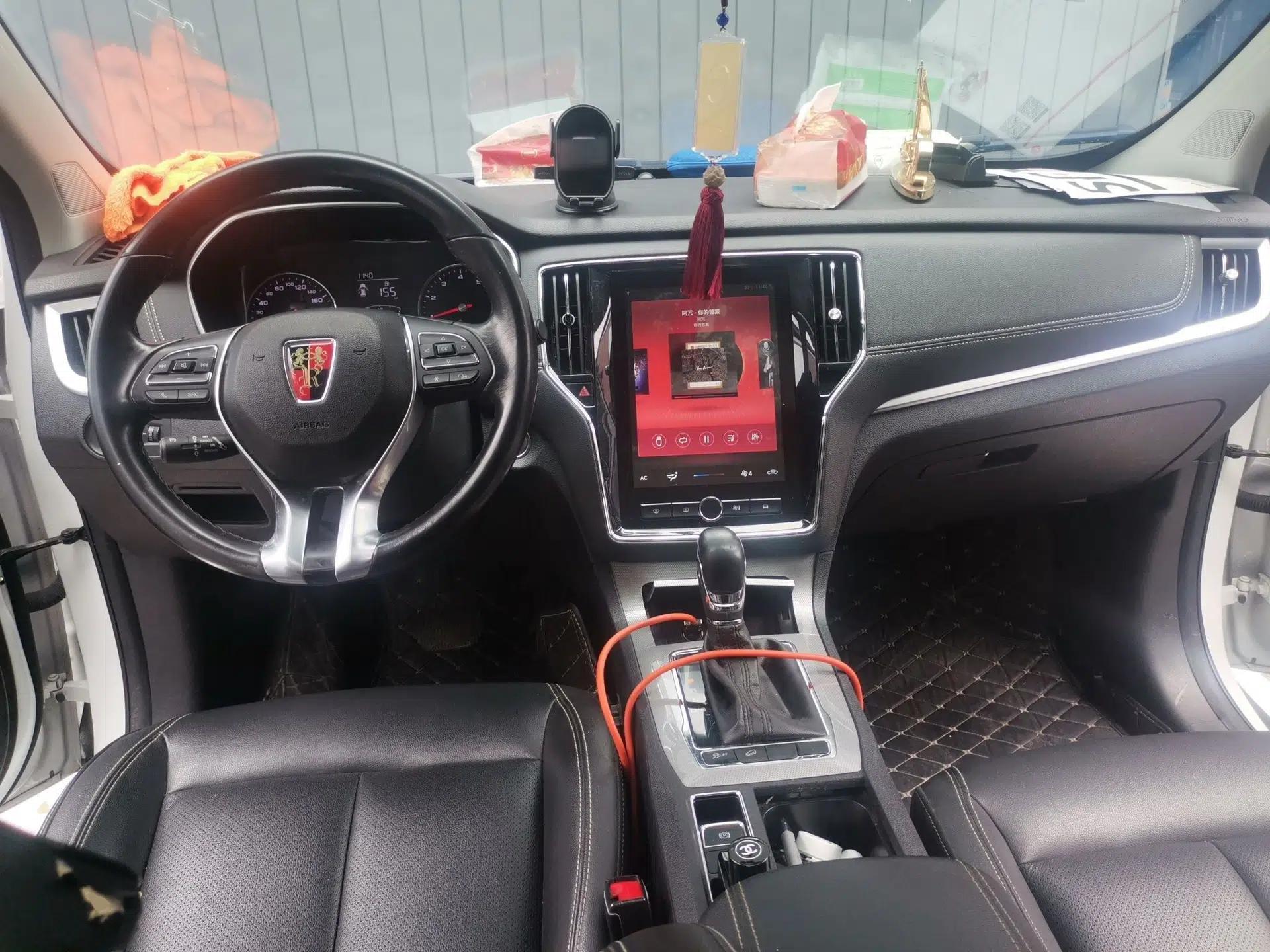 Roewe RX5 2020 20T Automatic 4G Connect Superior Flagship Edition — миниатюра 9