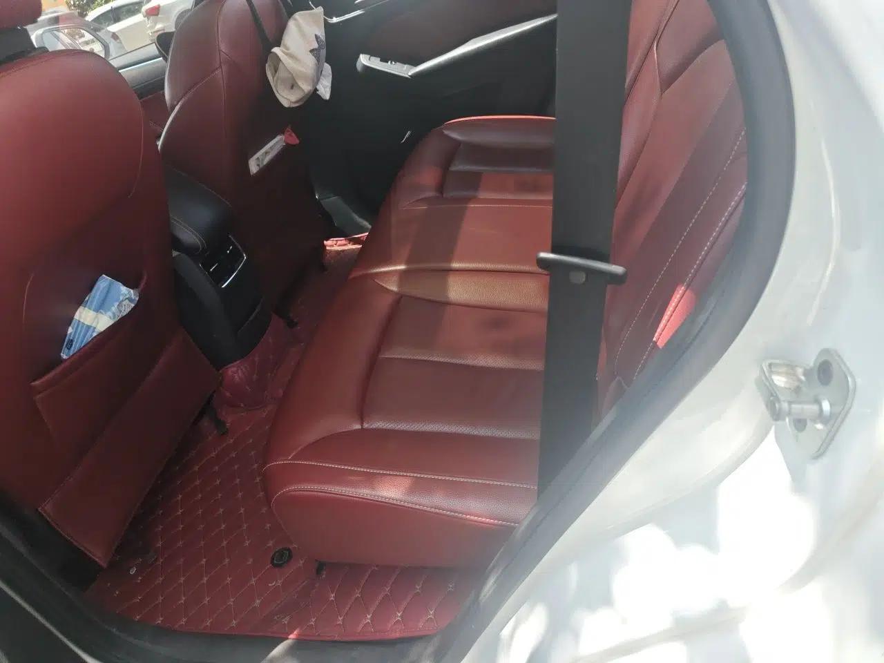 Roewe RX5 2016 30T Four-Wheel Drive Automatic Internet Smart Luxury Edition — миниатюра 17