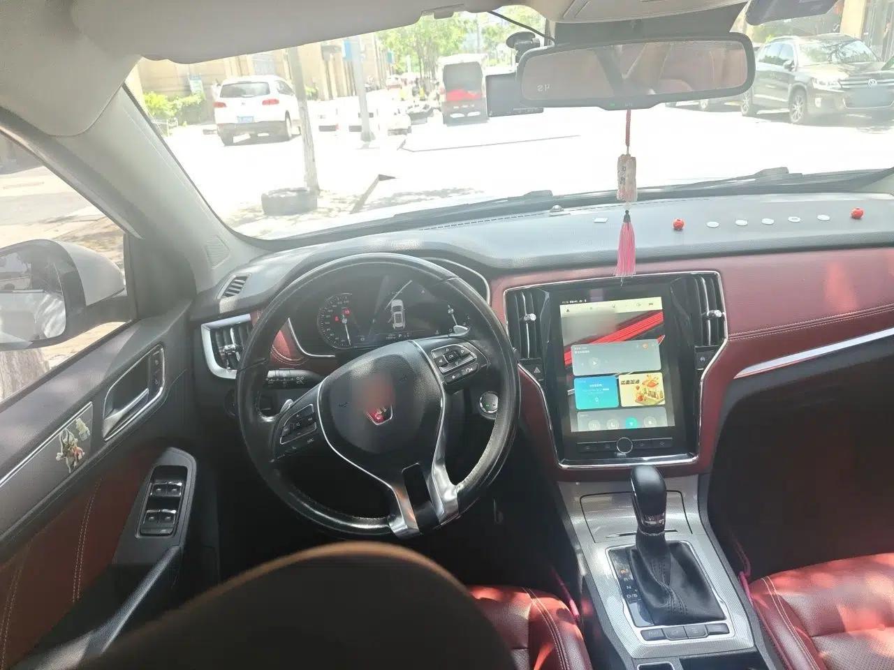Roewe RX5 2016 30T Four-Wheel Drive Automatic Internet Smart Luxury Edition — миниатюра 10