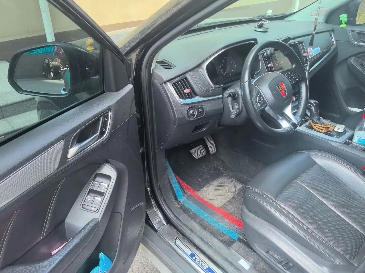 Roewe RX5 2016 20T Two-Wheel Drive Automatic Internet Smart Edition — миниатюра 16