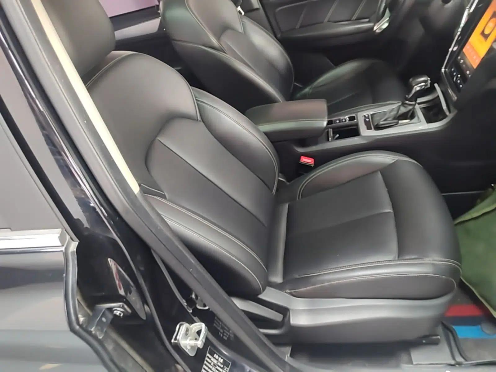 Roewe RX5 2019 20T Two-Wheel Drive Automatic 4G Connected Platinum Edition — миниатюра 19