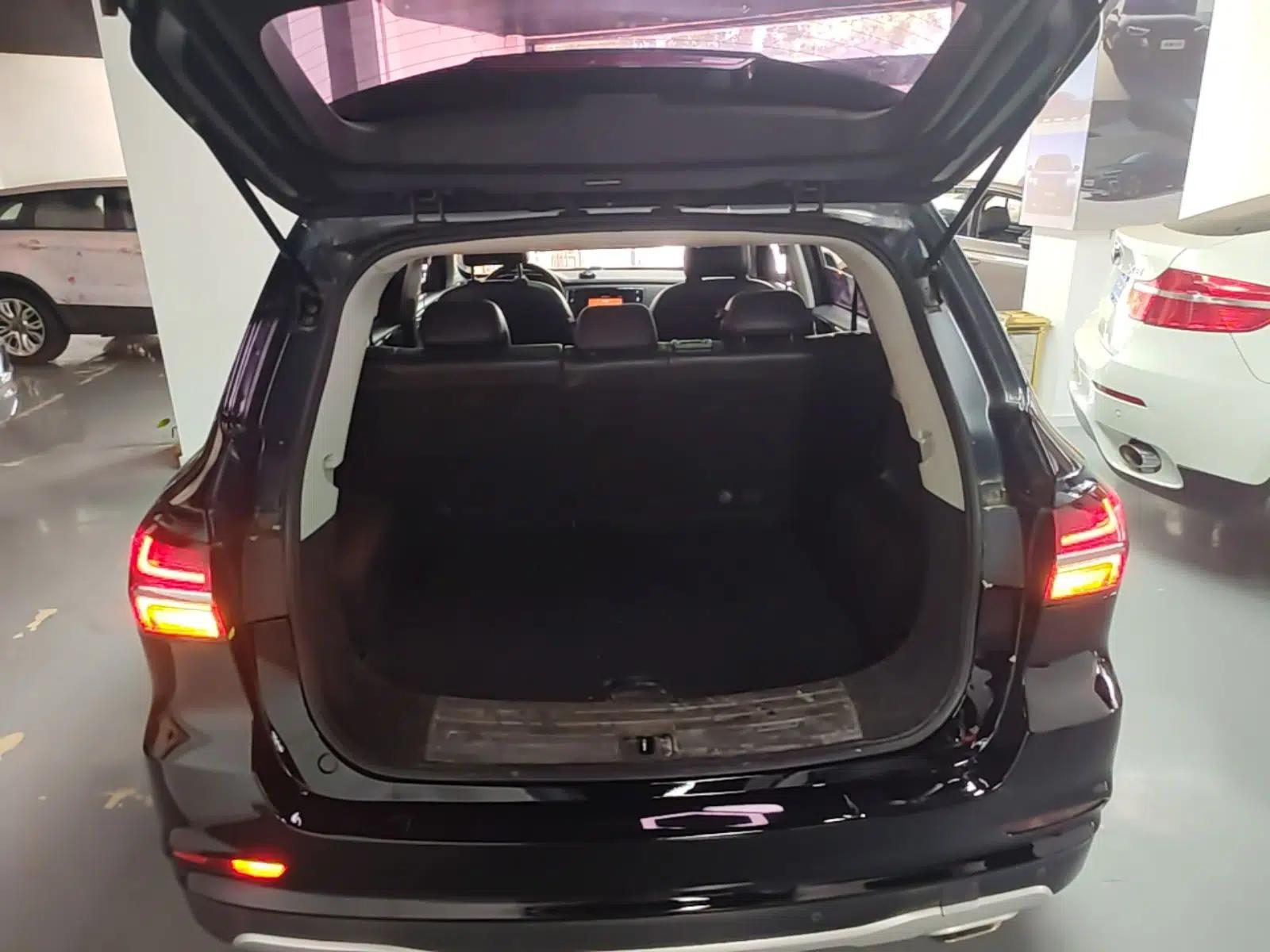 Roewe RX5 2019 20T Two-Wheel Drive Automatic 4G Connected Platinum Edition — миниатюра 22