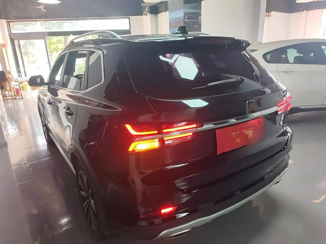 Roewe RX5 2019 20T Two-Wheel Drive Automatic 4G Connected Platinum Edition — миниатюра 4
