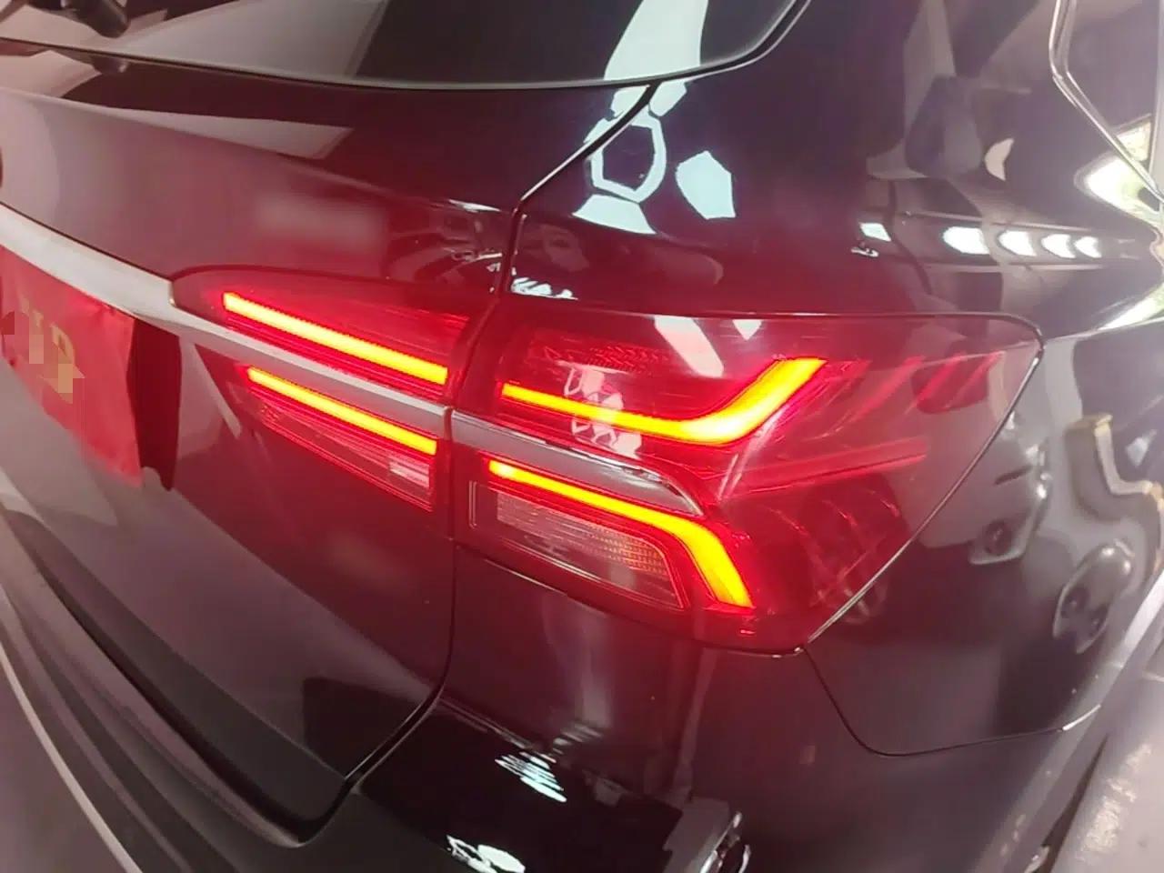 Roewe RX5 2019 20T Two-Wheel Drive Automatic 4G Connected Platinum Edition — миниатюра 9