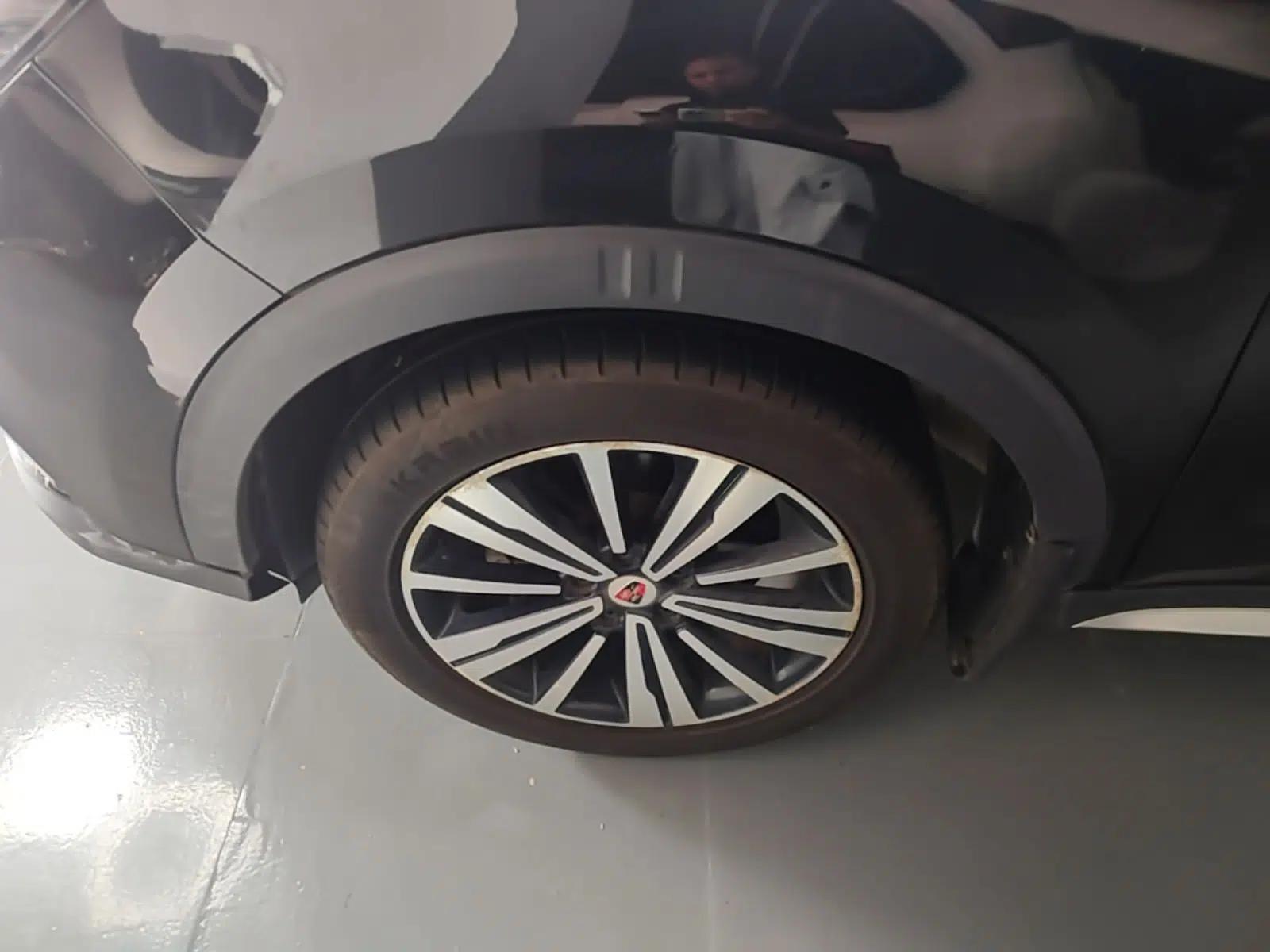Roewe RX5 2019 20T Two-Wheel Drive Automatic 4G Connected Platinum Edition — миниатюра 10