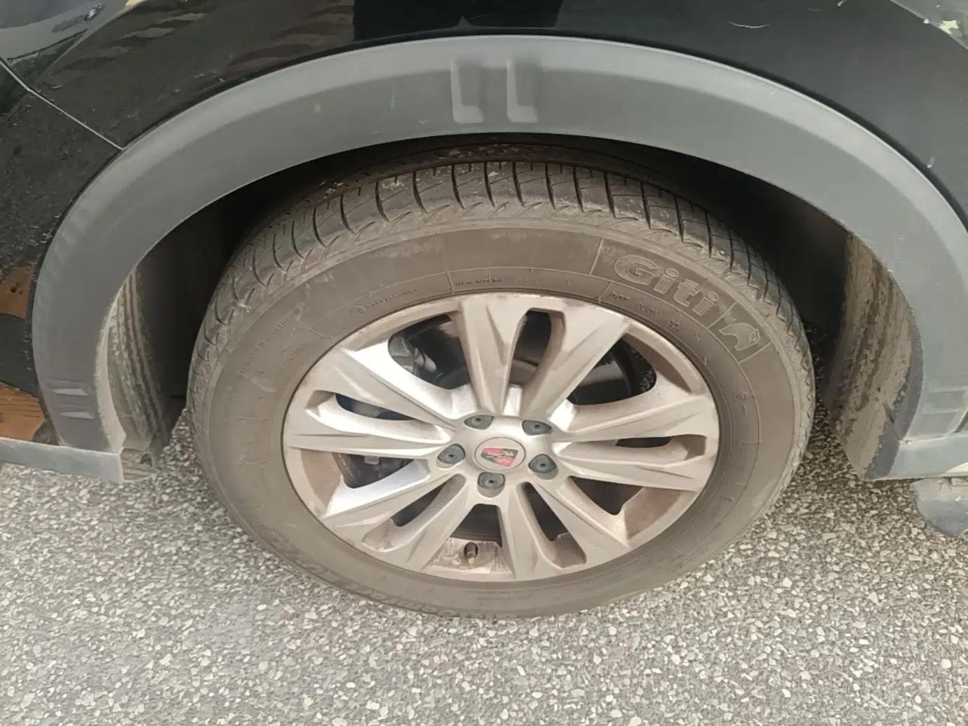 Roewe RX5 2016 20T Two-Wheel Drive Automatic Flagship Edition — миниатюра 15