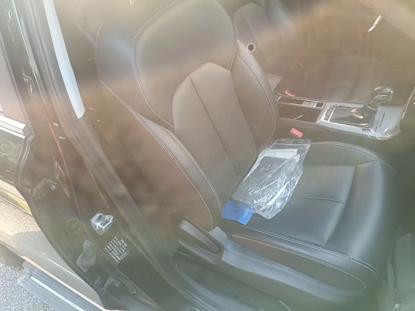 Roewe RX5 2016 20T Two-Wheel Drive Automatic Flagship Edition — миниатюра 24