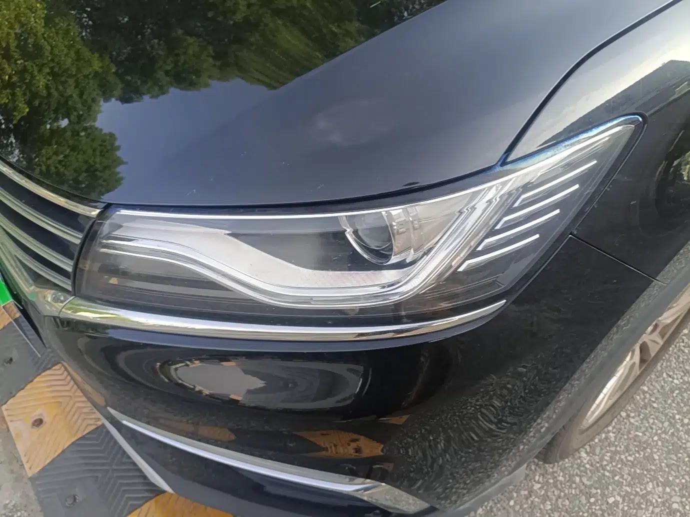 Roewe RX5 2016 20T Two-Wheel Drive Automatic Flagship Edition — миниатюра 8