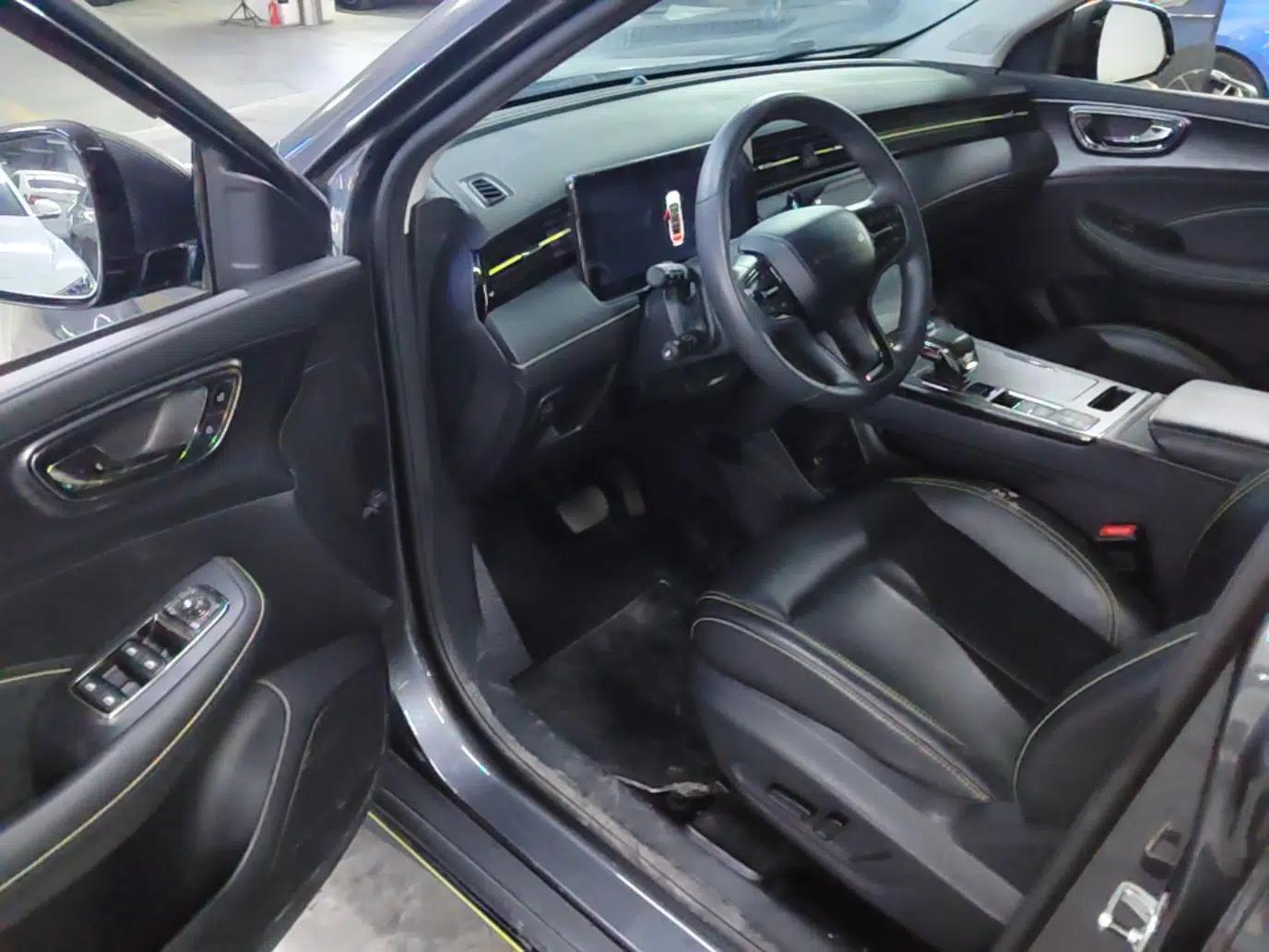 Roewe RX5 2023 PLUS 330TGI Automatic Trendsetting Smart Edition — миниатюра 18