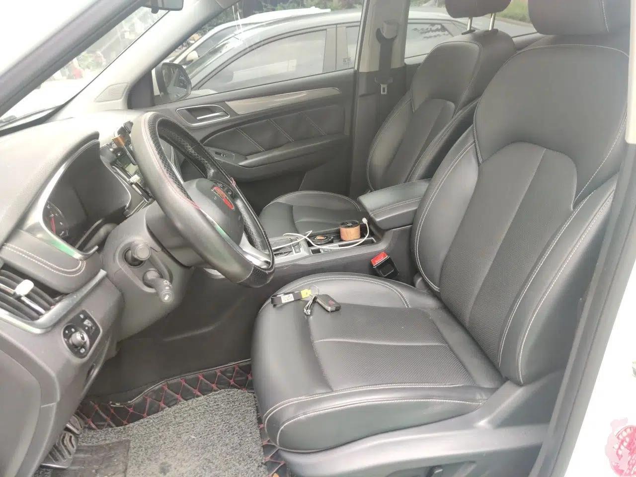Roewe RX5 2016 20T Two-Wheel Drive Automatic Internet Smart Edition — миниатюра 15