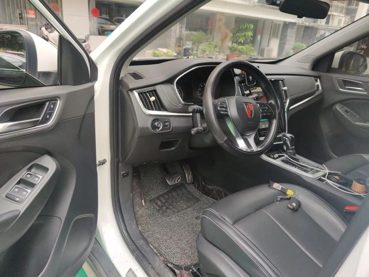 Roewe RX5 2016 20T Two-Wheel Drive Automatic Internet Smart Edition — миниатюра 16