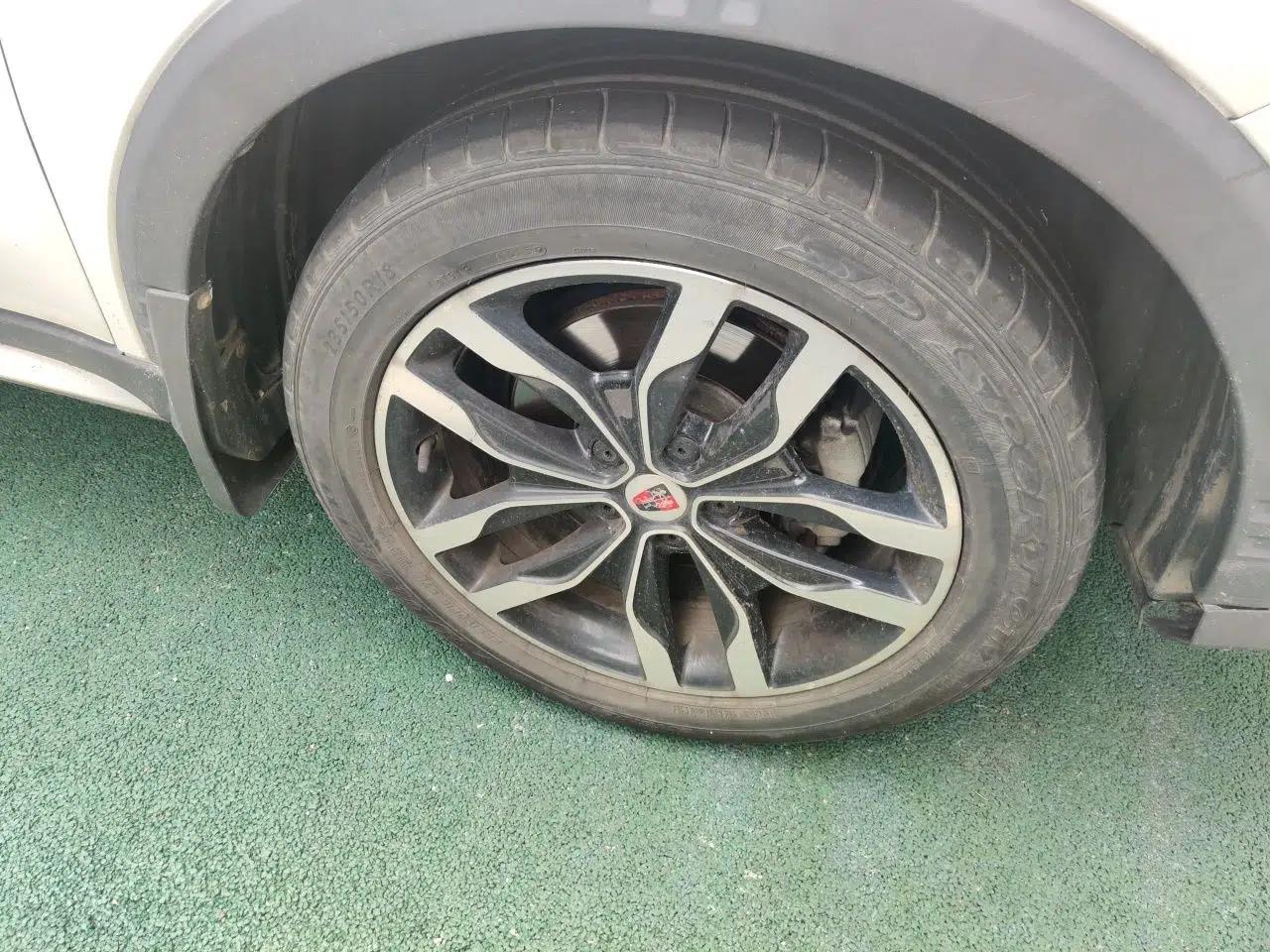 Roewe RX5 2016 20T Two-Wheel Drive Automatic Internet Smart Edition — миниатюра 8