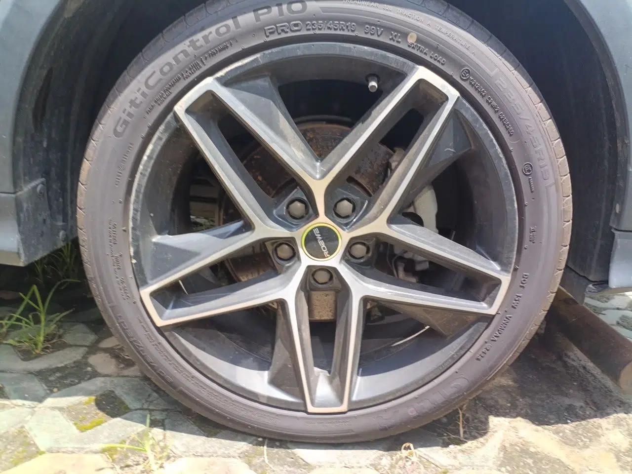 Roewe RX5 2021 PLUS 330TGI Automatic National Trend Intelligent Deluxe Edition — миниатюра 8