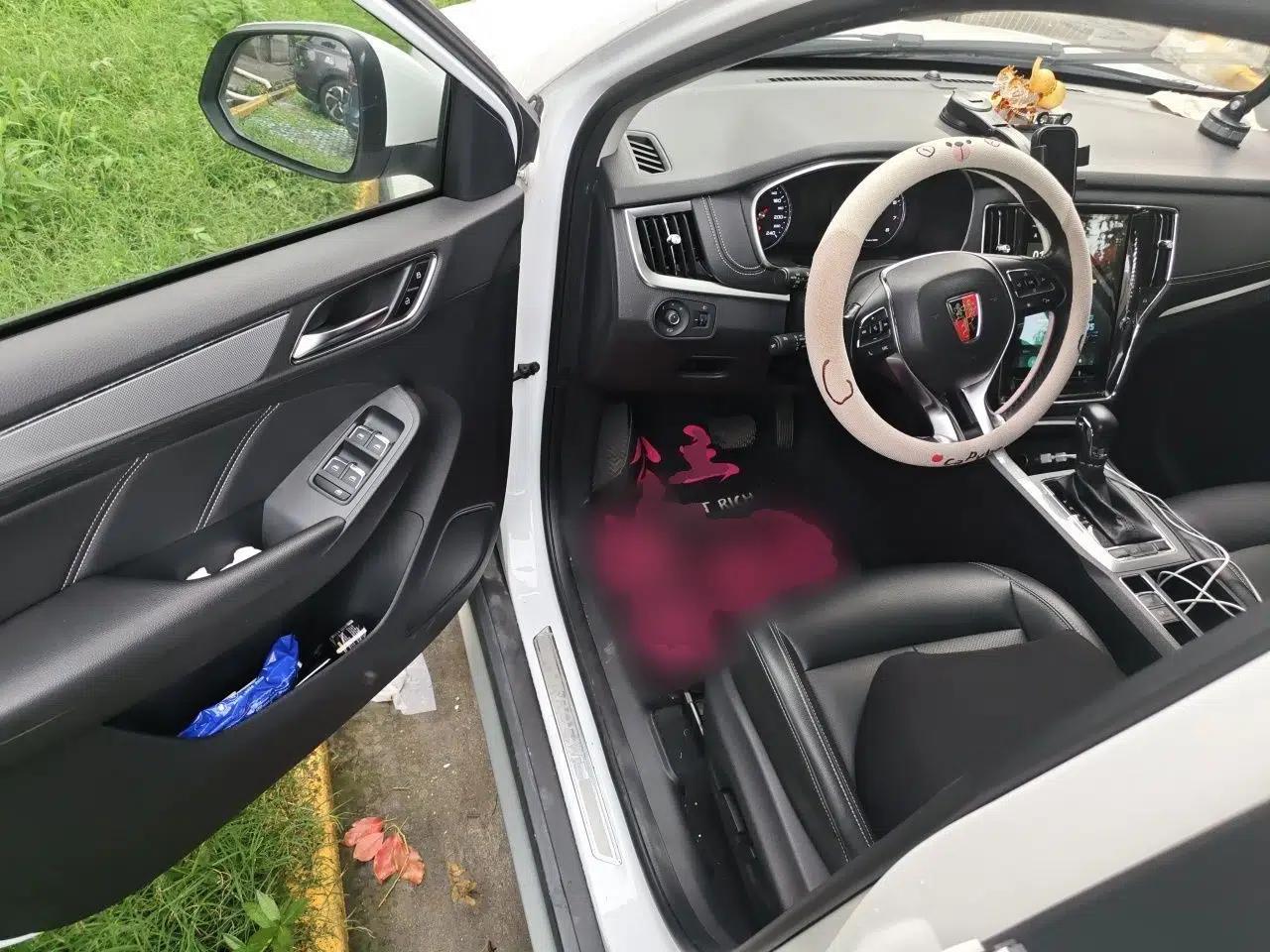 Roewe RX5 2019 20T Two-Wheel Drive Automatic Ali Smart Connectivity Platinum Edition — миниатюра 16