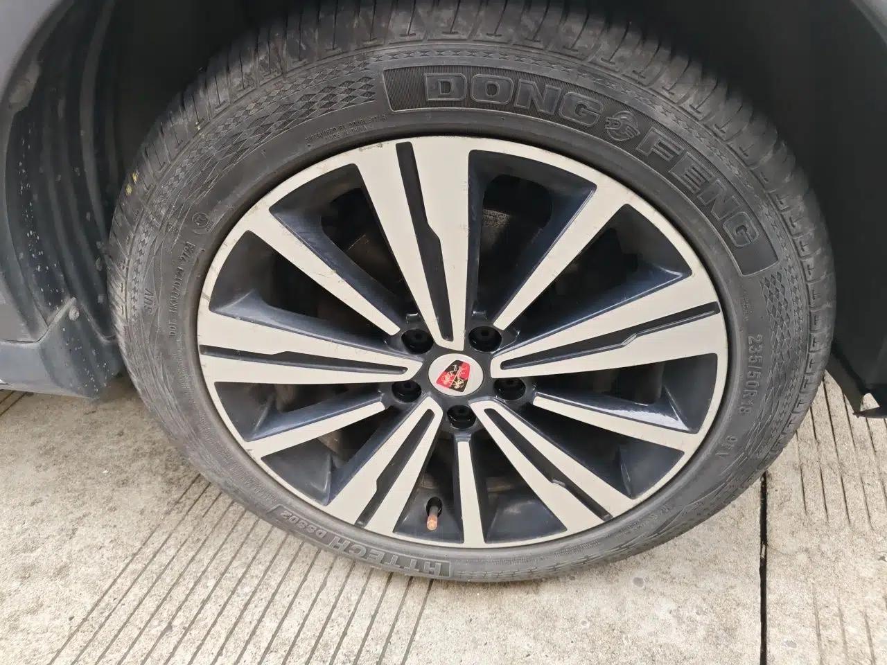 Roewe RX5 2019 20T Two-Wheel Drive Automatic Ali Smart Connectivity Platinum Edition — миниатюра 8