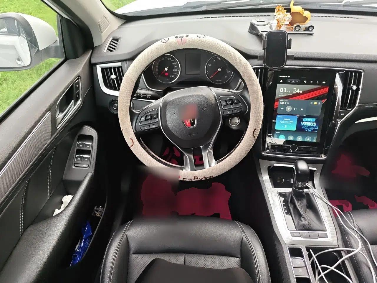 Roewe RX5 2019 20T Two-Wheel Drive Automatic Ali Smart Connectivity Platinum Edition — миниатюра 10