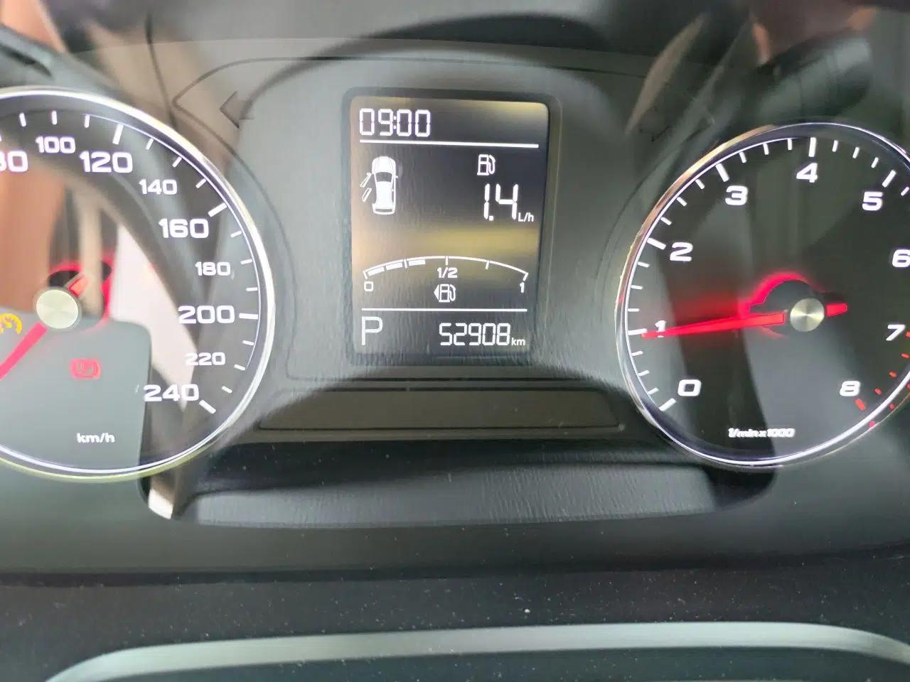 Roewe RX5 2016 20T Two-Wheel Drive Automatic Flagship Edition — миниатюра 12