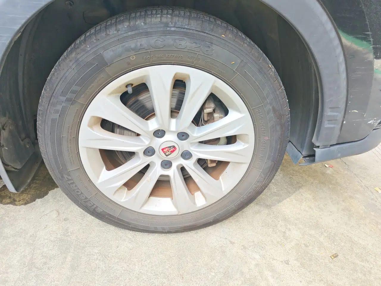 Roewe RX5 2016 20T Two-Wheel Drive Automatic Flagship Edition — миниатюра 8
