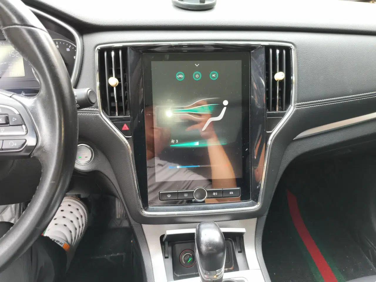 Roewe RX5 2019 20T Two-Wheel Drive Automatic 4G Connected Platinum Edition — миниатюра 13