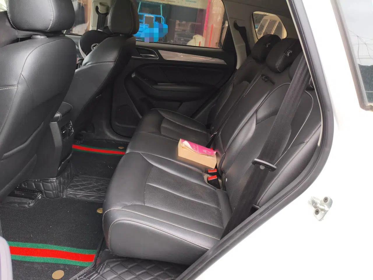 Roewe RX5 2019 20T Two-Wheel Drive Automatic 4G Connected Platinum Edition — миниатюра 17