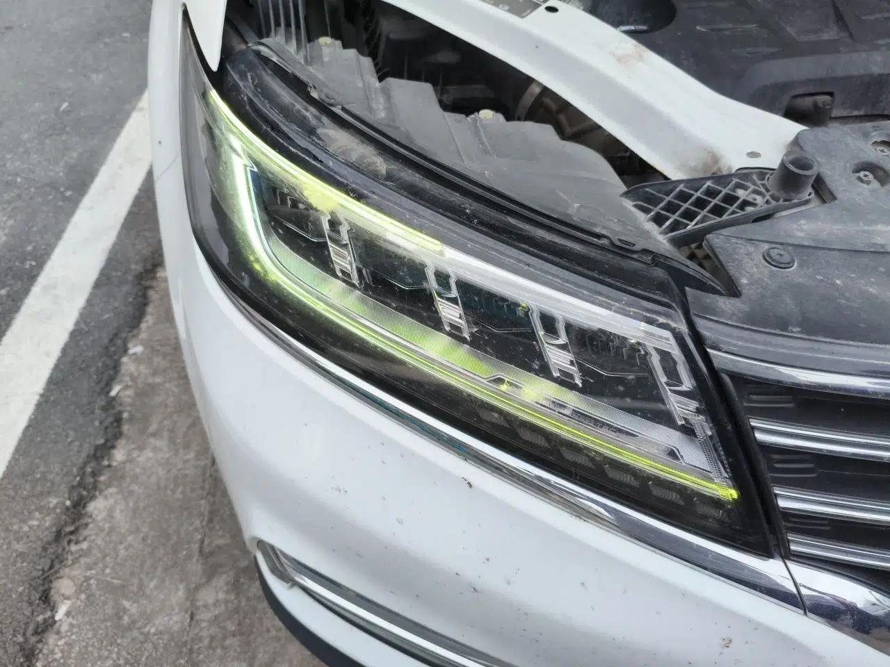 Roewe RX5 2019 20T Two-Wheel Drive Automatic 4G Connected Platinum Edition — миниатюра 7