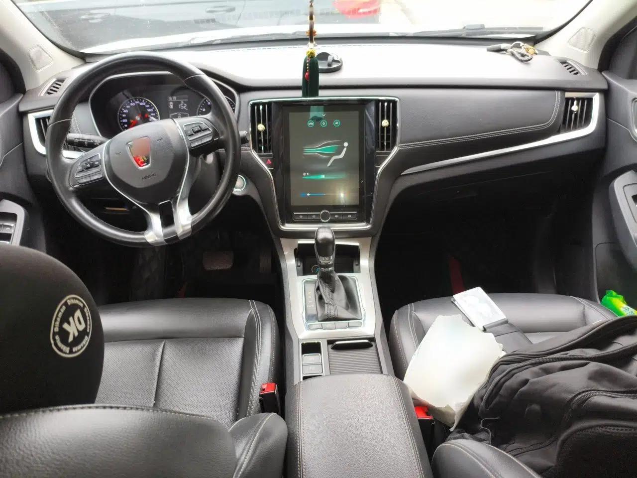 Roewe RX5 2019 20T Two-Wheel Drive Automatic 4G Connected Platinum Edition — миниатюра 9