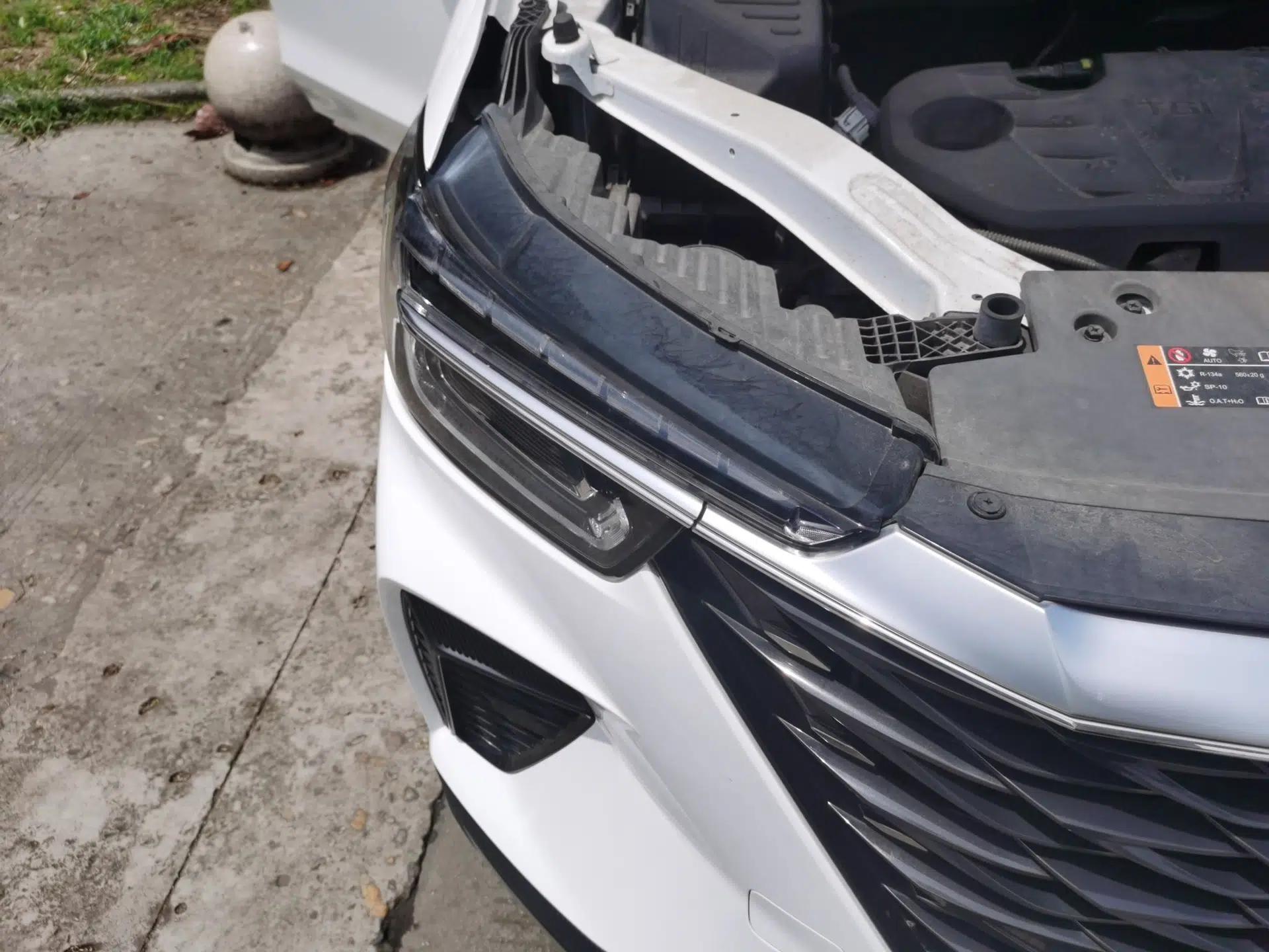 Roewe RX5 2025 PLUS 330TGI Automatic Trendsetting Smart Edition — миниатюра 7