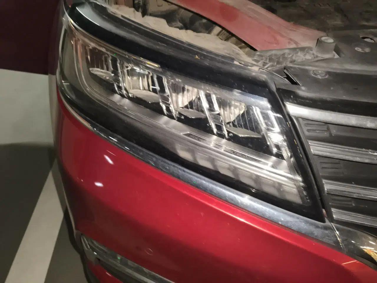 Roewe RX5 2018 20T Two-Wheel Drive Automatic Internet Smart Luxury Edition — миниатюра 7