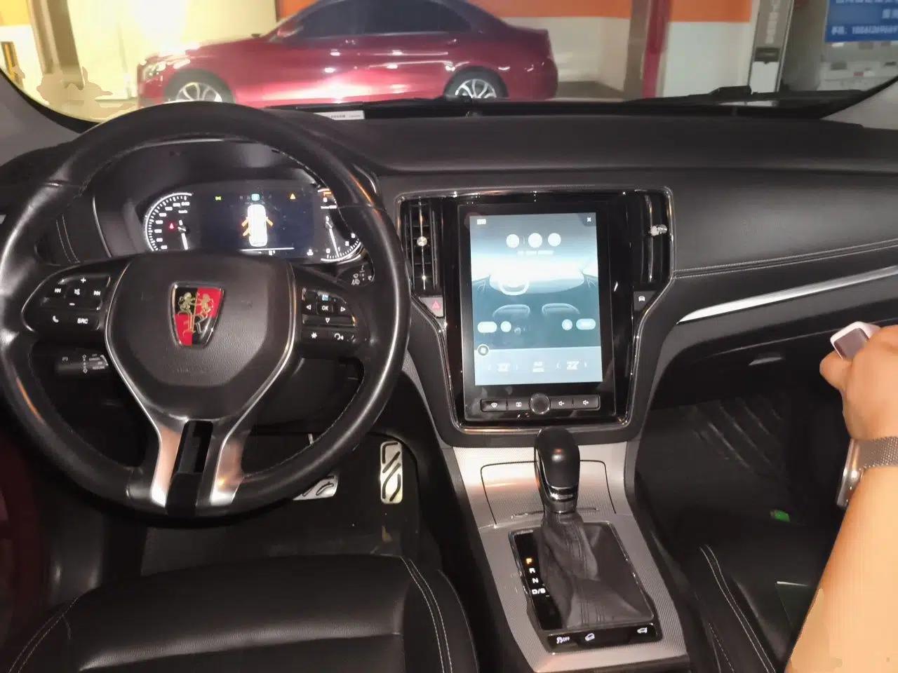 Roewe RX5 2018 20T Two-Wheel Drive Automatic Internet Smart Luxury Edition — миниатюра 9