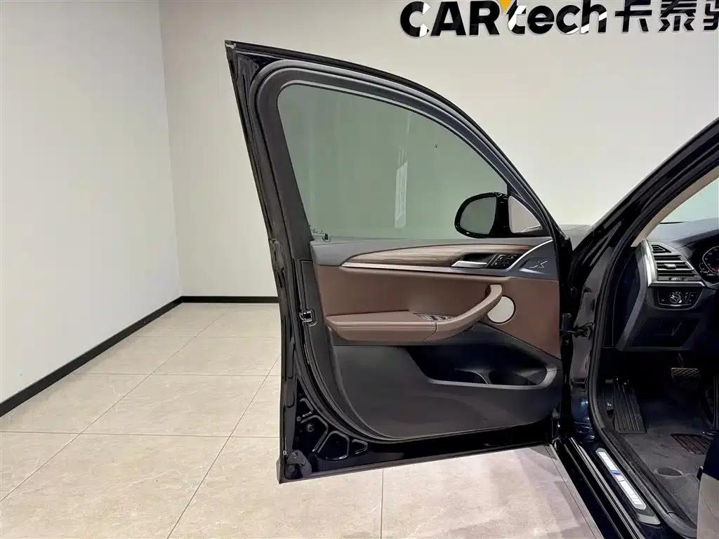 BMW X3 2023 xDrive30i Leading Edition M Sport Package — миниатюра 17