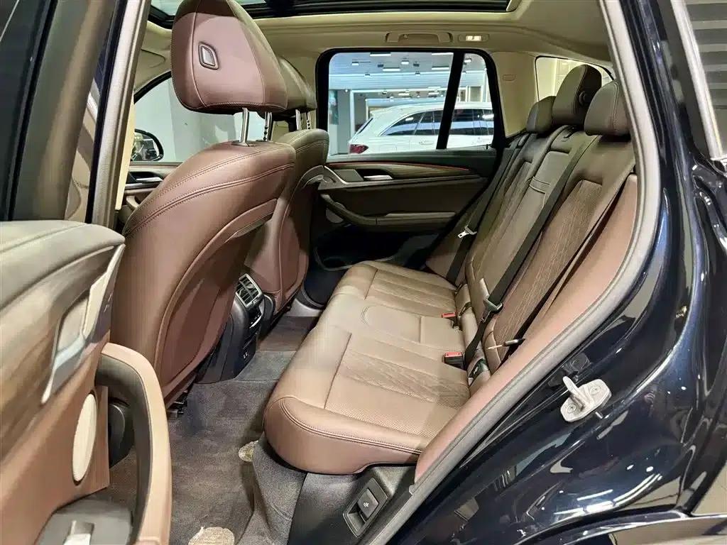 BMW X3 2023 xDrive30i Leading Edition M Sport Package — миниатюра 20